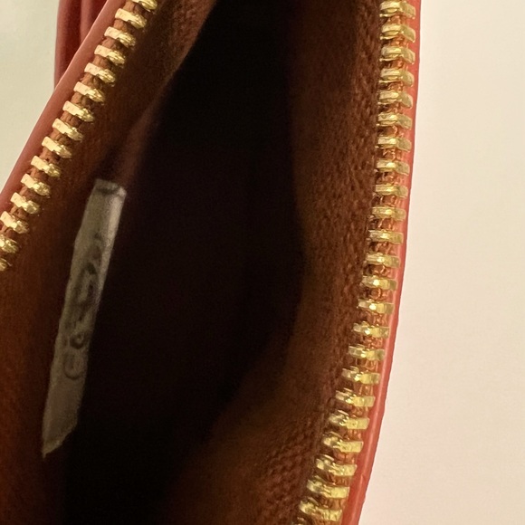 Spartina 449 Linen & Leather Tasseled Wristlet w Gold Hardware - Picture 6 of 7